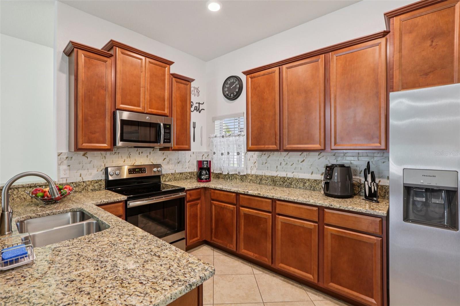 Image 9 of 22 For 18530 Dobson Drive