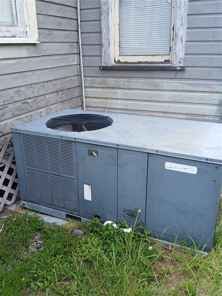 Image 3 of 14 For 923 20th Avenue