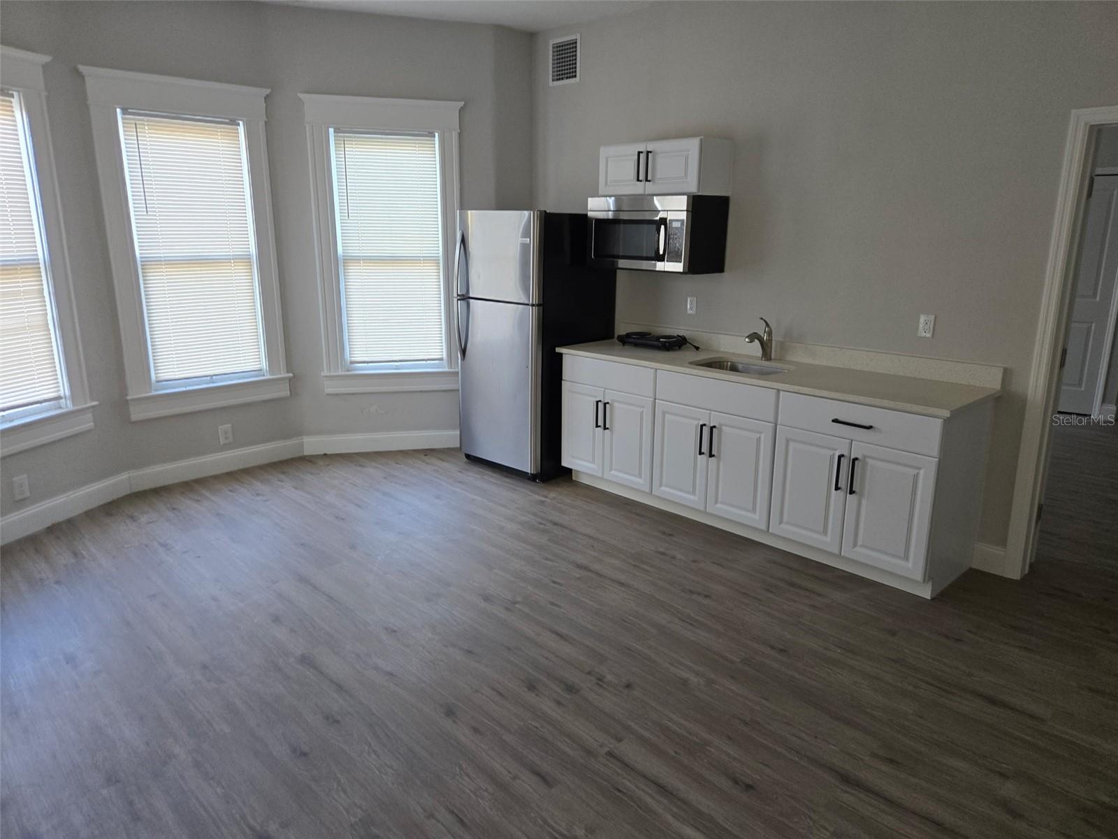 Image 7 of 14 For 923 20th Avenue