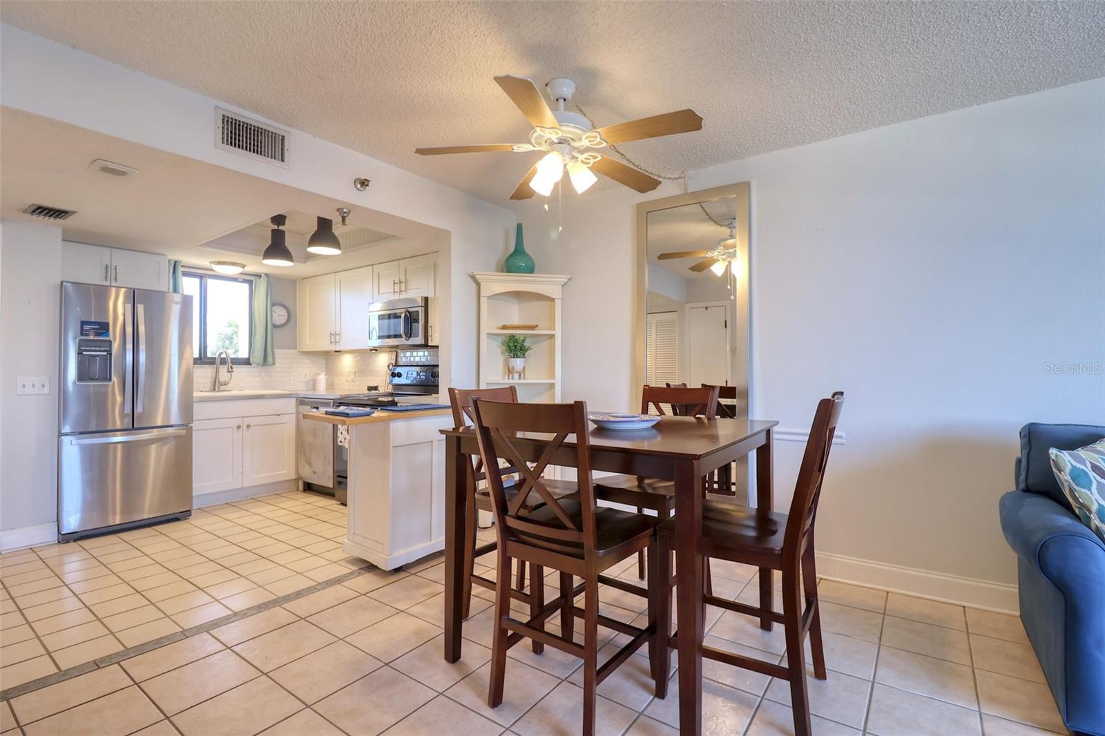 Image 11 of 37 For 5915 Sea Ranch Drive 211