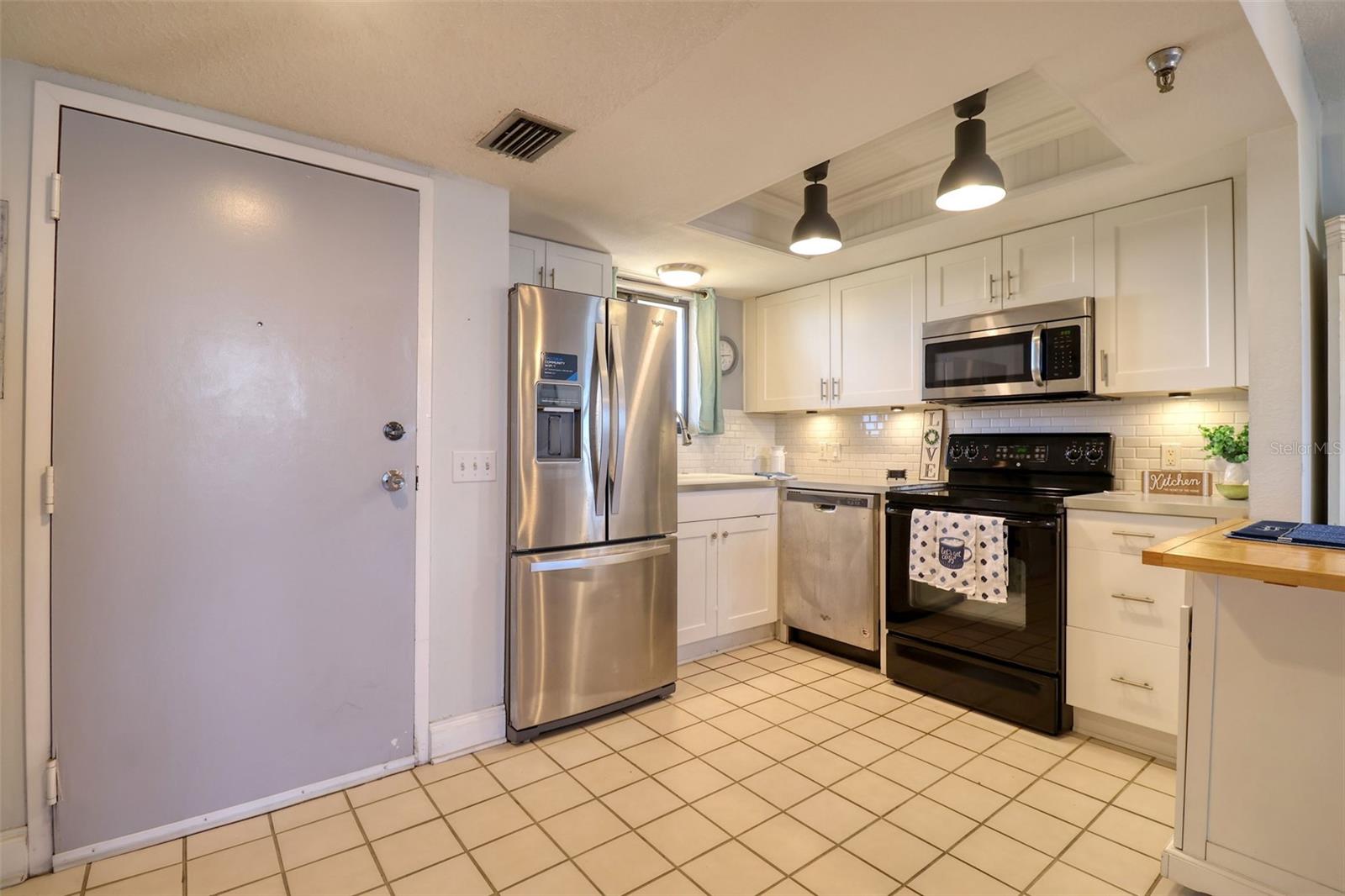 Image 8 of 37 For 5915 Sea Ranch Drive 211