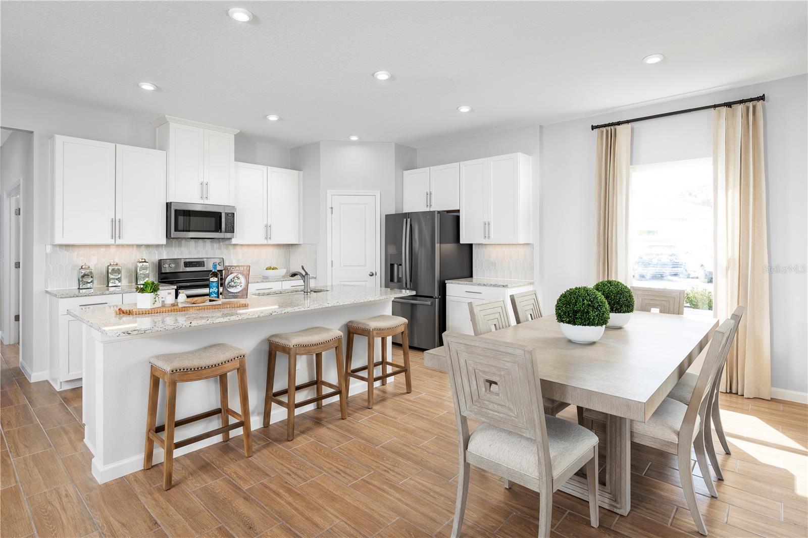Image 3 of 22 For 6501 Domizio Drive