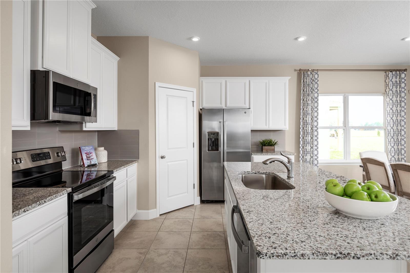 Image 3 of 20 For 6505 Domizio Drive