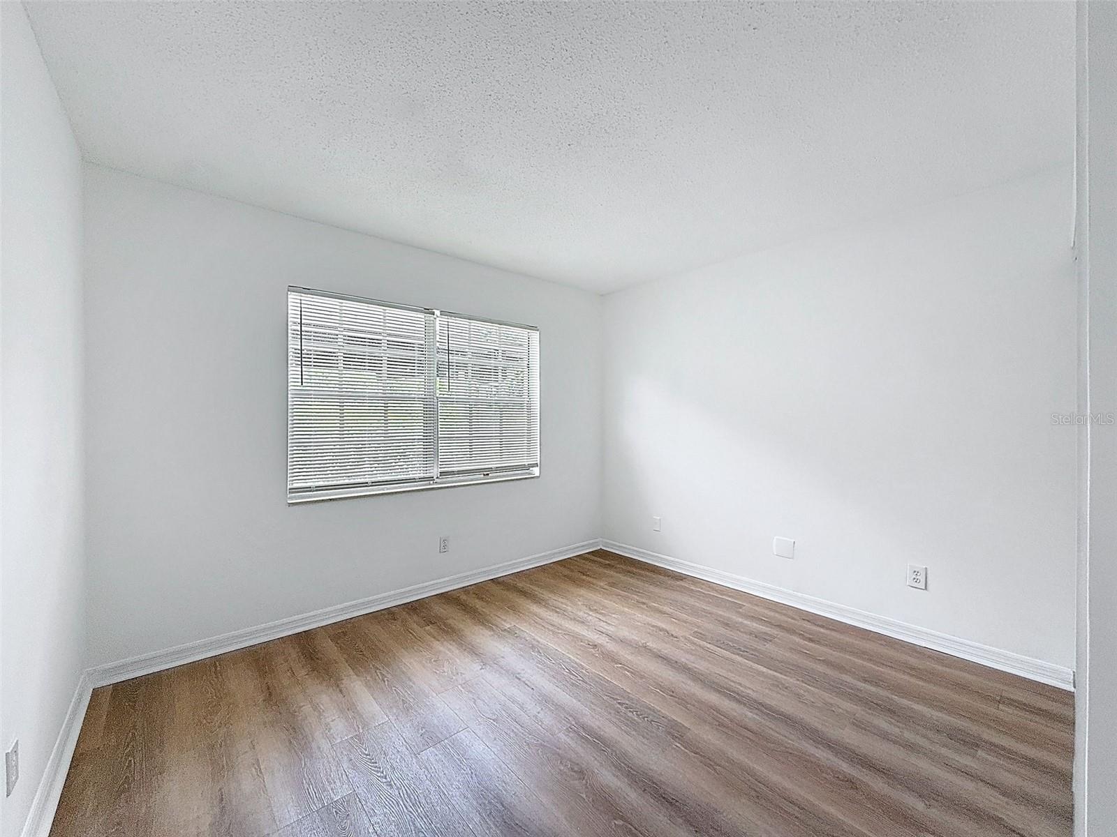 Image 20 of 64 For 3712 Trophy Boulevard 3712