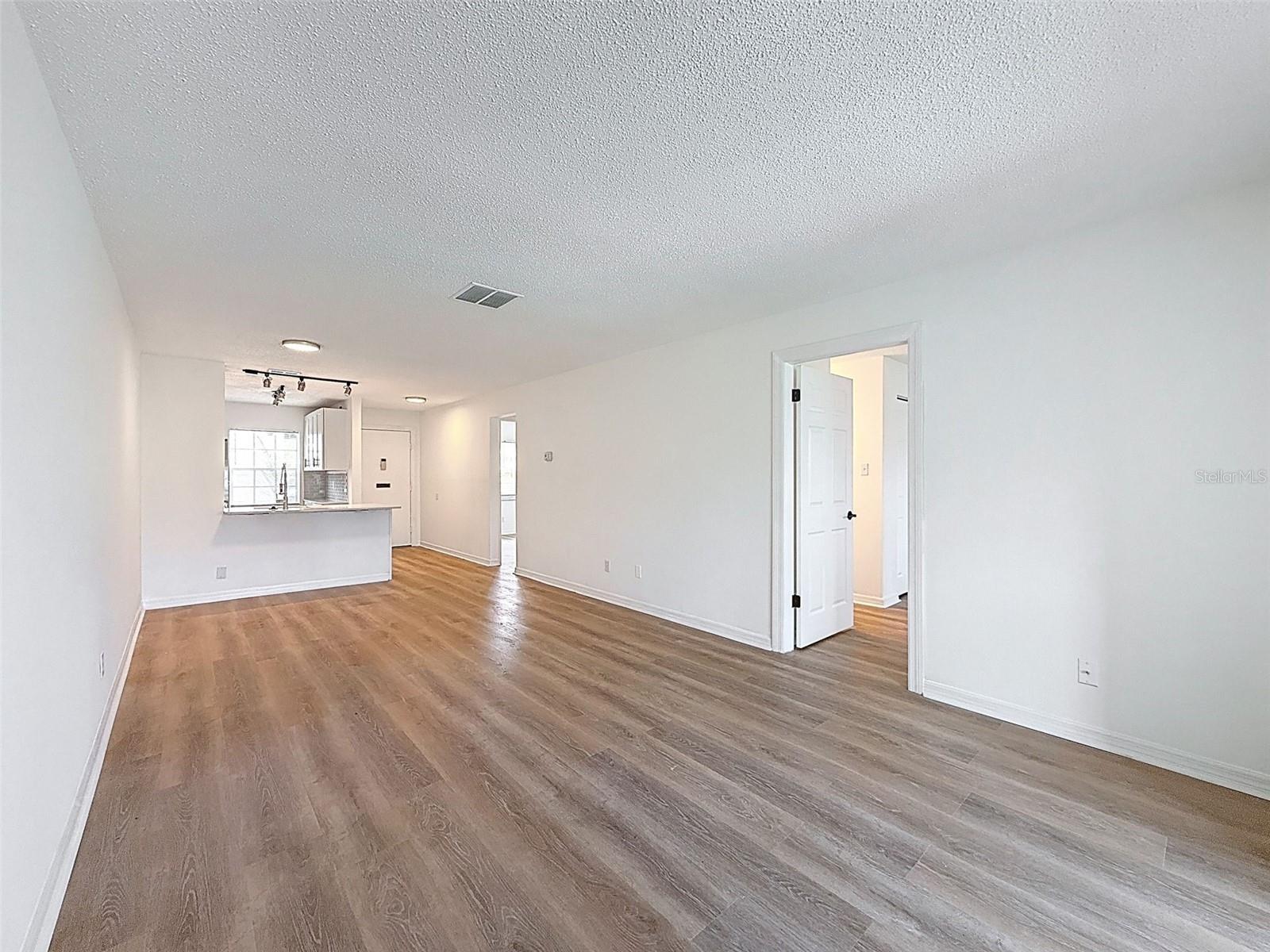 Image 24 of 64 For 3712 Trophy Boulevard 3712