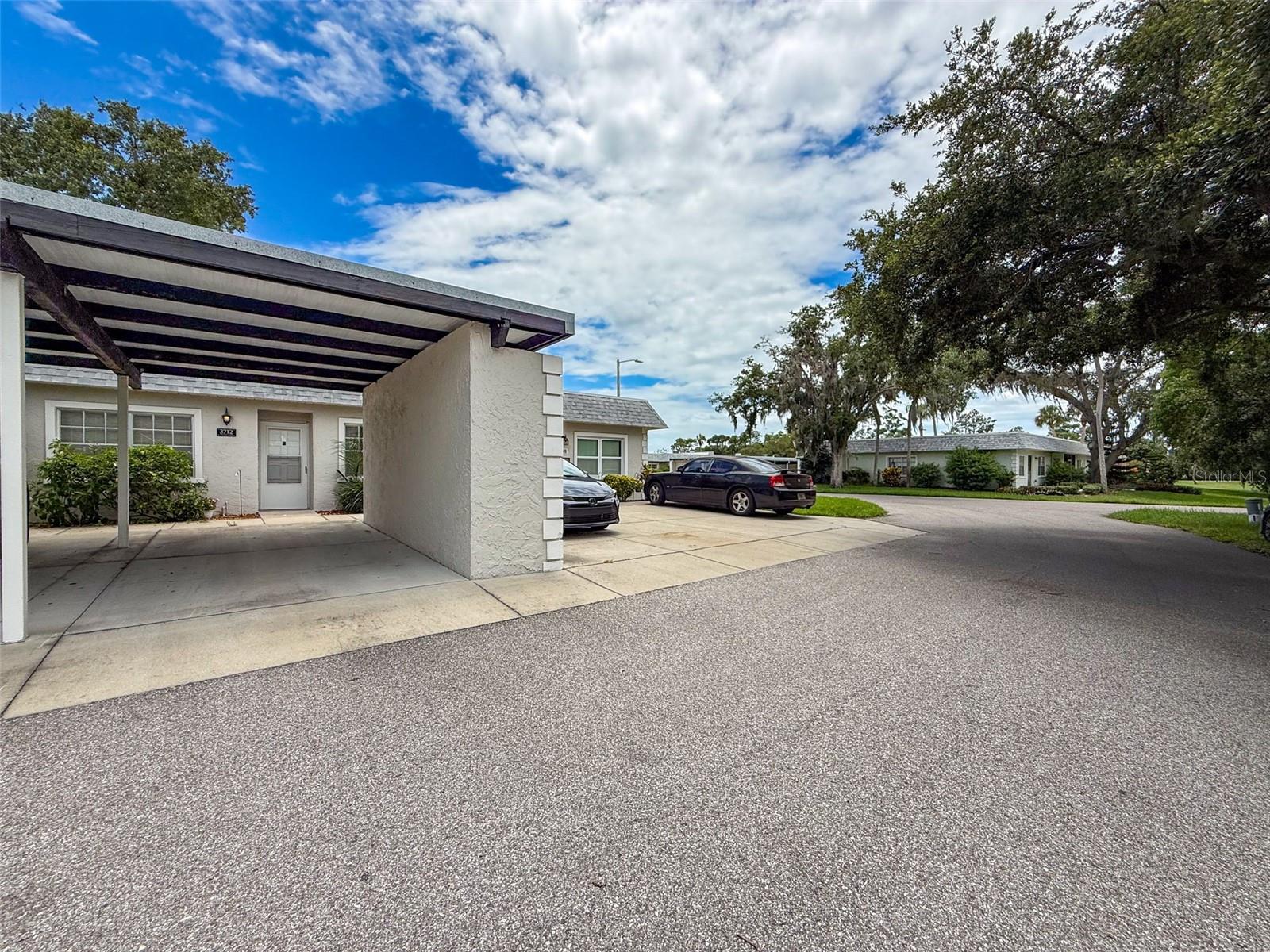 Image 3 of 64 For 3712 Trophy Boulevard 3712
