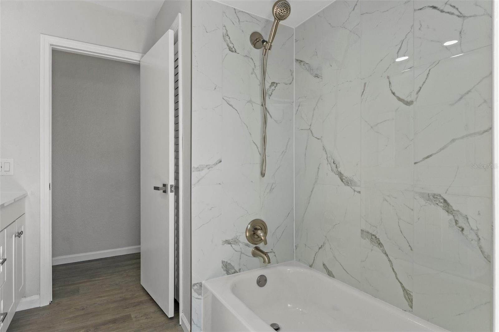 Image 36 of 51 For 2152 Danforth Road