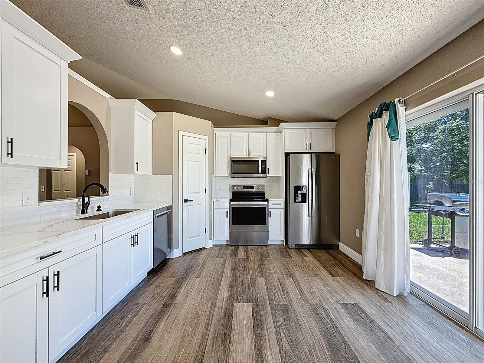 Image 12 of 42 For 10124 Heathcliff Street