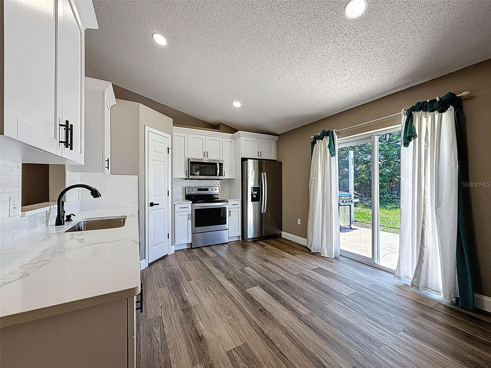 Image 13 of 42 For 10124 Heathcliff Street