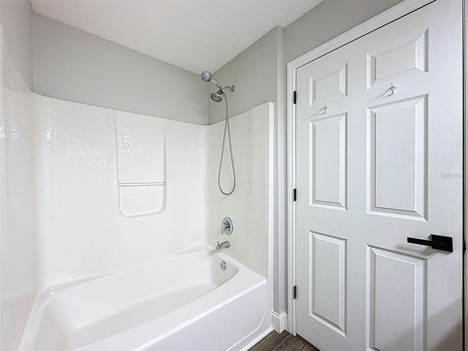 Image 21 of 42 For 10124 Heathcliff Street