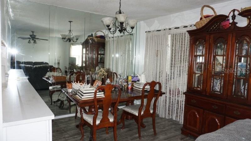Listing photo id 8 for 5434 Chad Place 14