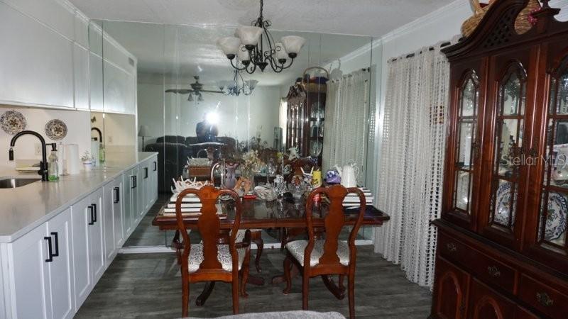 Listing photo id 9 for 5434 Chad Place 14