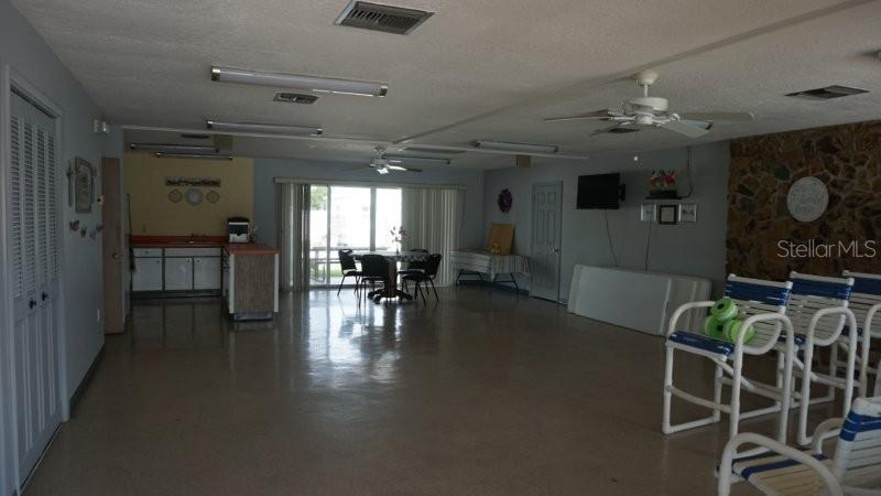 Listing photo id 18 for 5434 Chad Place 14