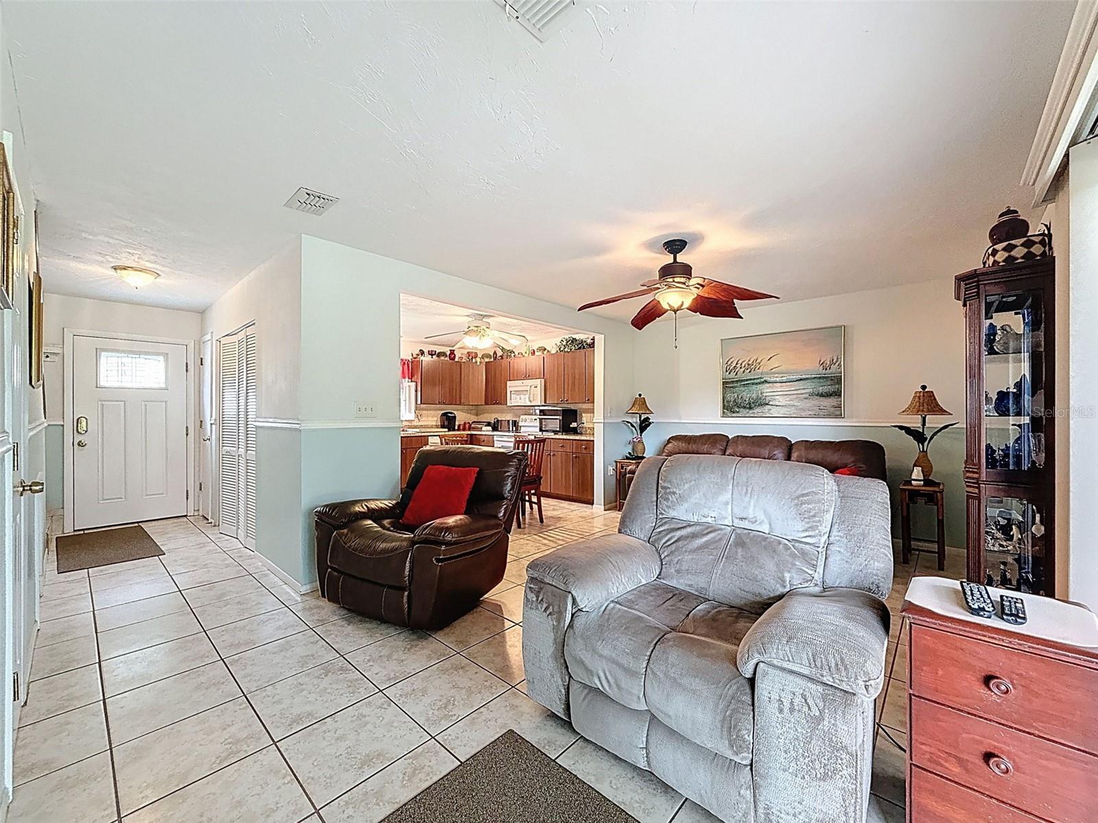 Image 7 of 50 For 7135 Trenton Place