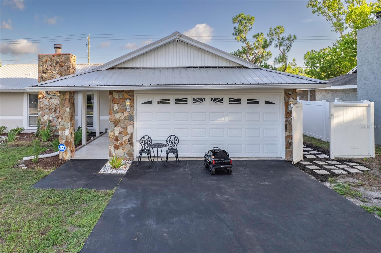 Details for 5520 Fulmar Drive, TAMPA, FL 33625