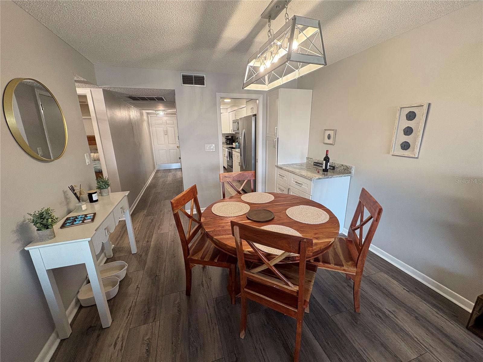 Image 9 of 24 For 5555 Gulf Boulevard 315
