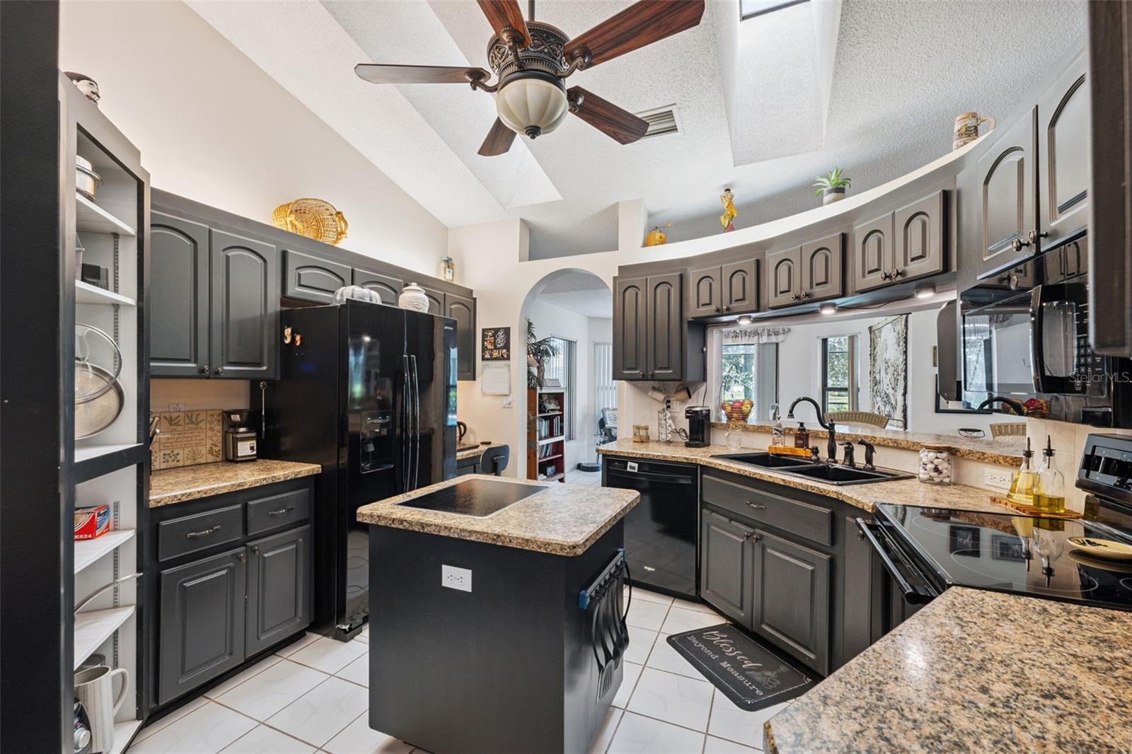Image 10 of 53 For 12295 Clarendon Court