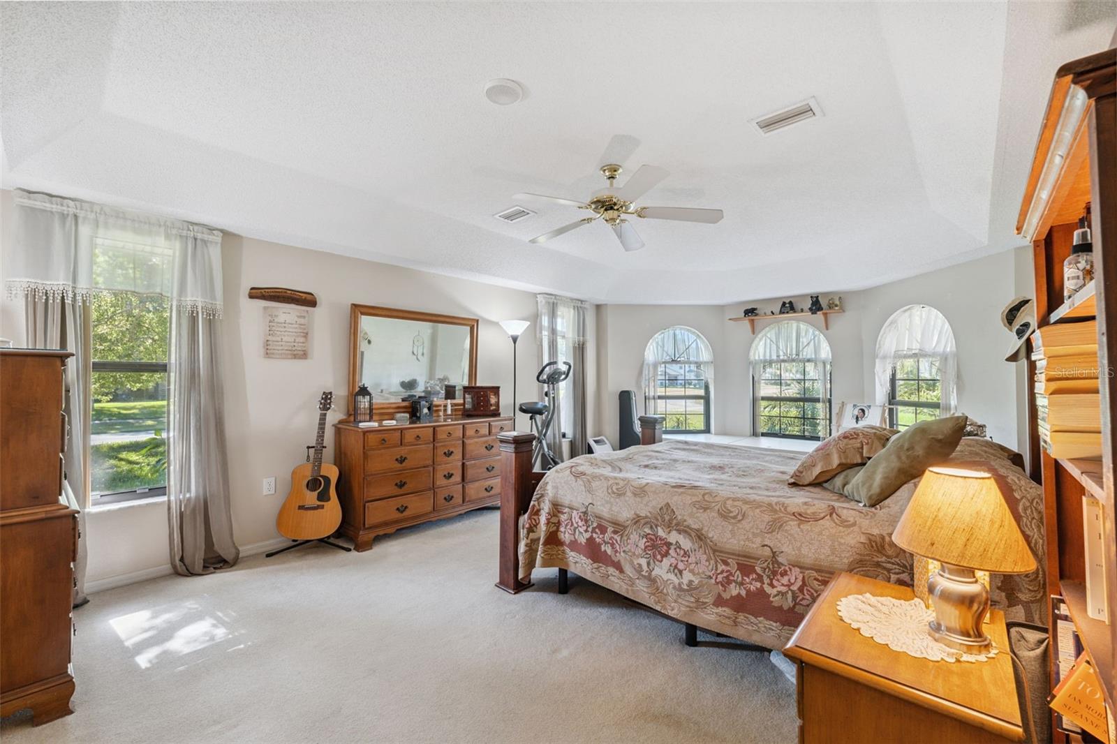 Image 14 of 53 For 12295 Clarendon Court