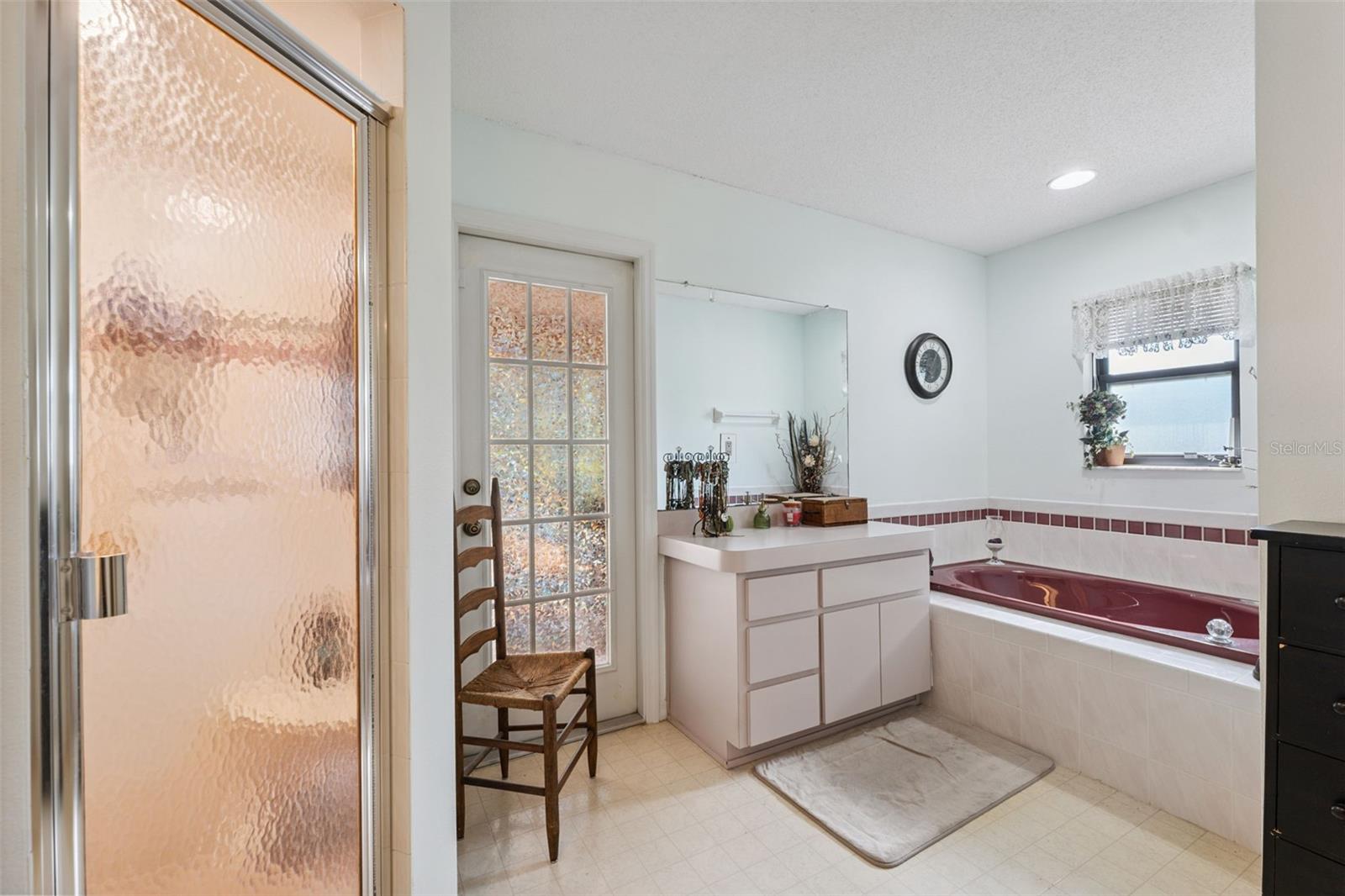 Image 18 of 53 For 12295 Clarendon Court