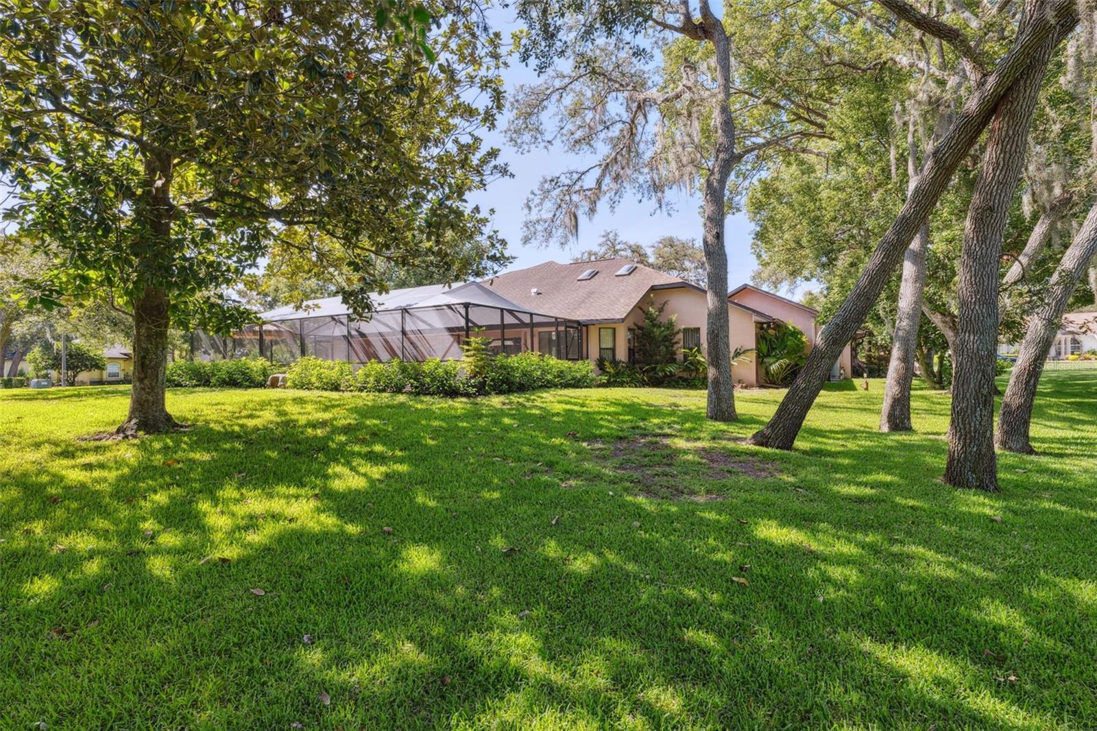 Image 36 of 53 For 12295 Clarendon Court
