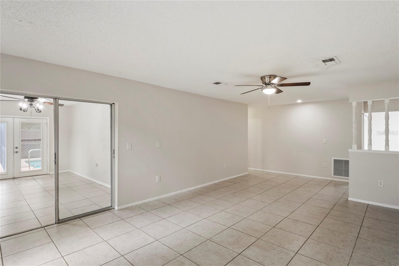 Image 10 of 60 For 1131 Bentley Avenue