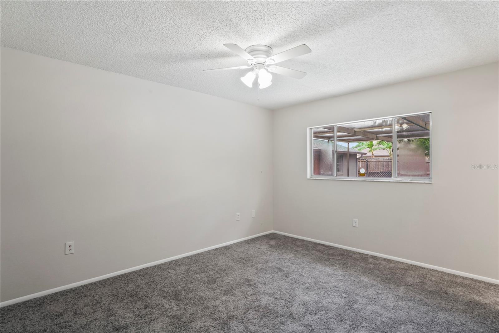 Image 24 of 60 For 1131 Bentley Avenue