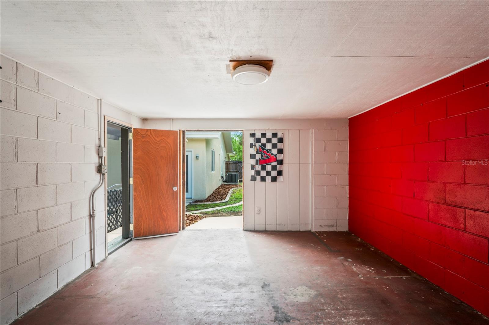 Image 45 of 60 For 1131 Bentley Avenue