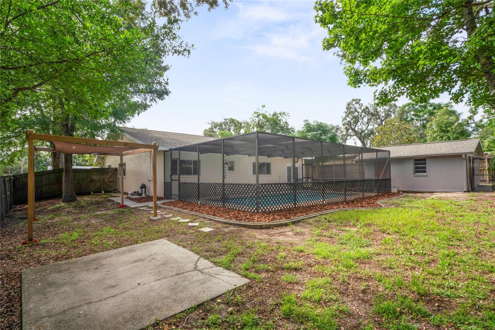 Image 52 of 60 For 1131 Bentley Avenue