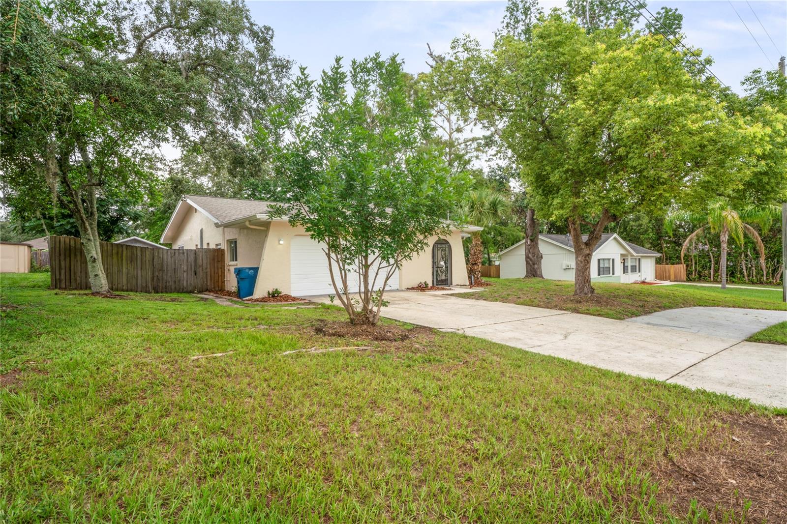 Image 54 of 60 For 1131 Bentley Avenue