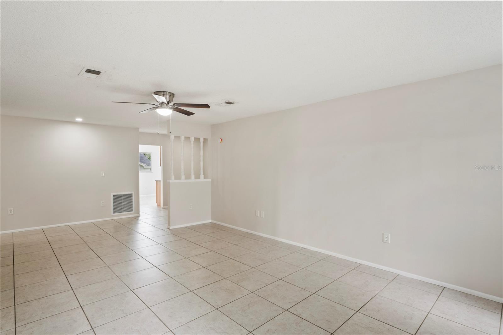 Image 9 of 60 For 1131 Bentley Avenue
