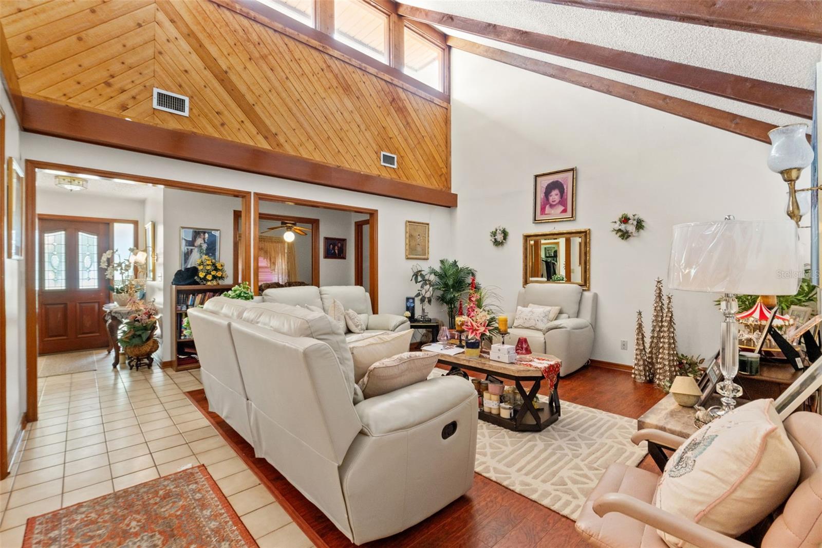 Image 10 of 42 For 23302 Lucerne Place