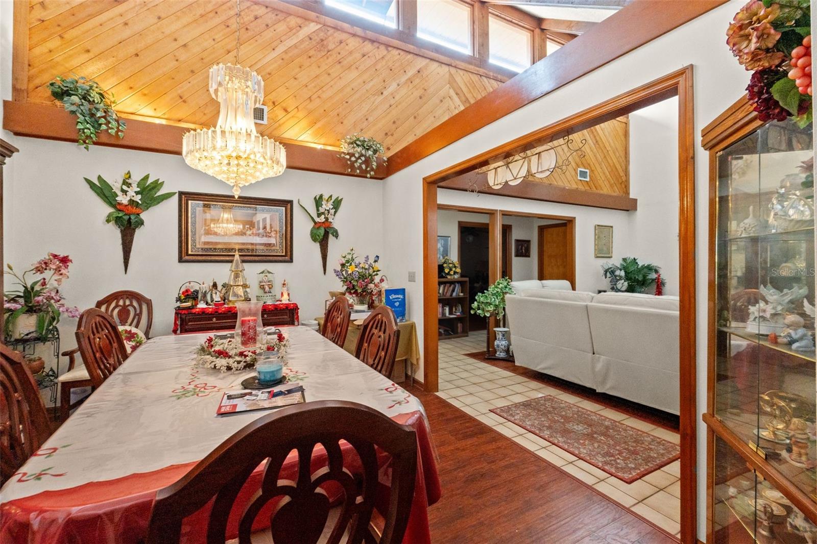 Image 11 of 42 For 23302 Lucerne Place