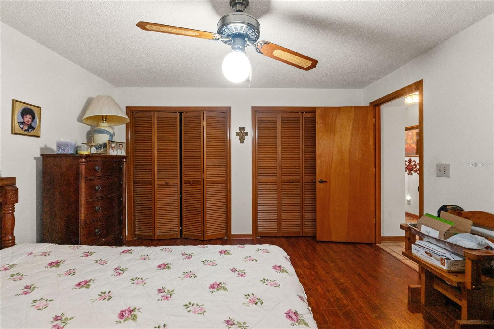 Image 26 of 42 For 23302 Lucerne Place