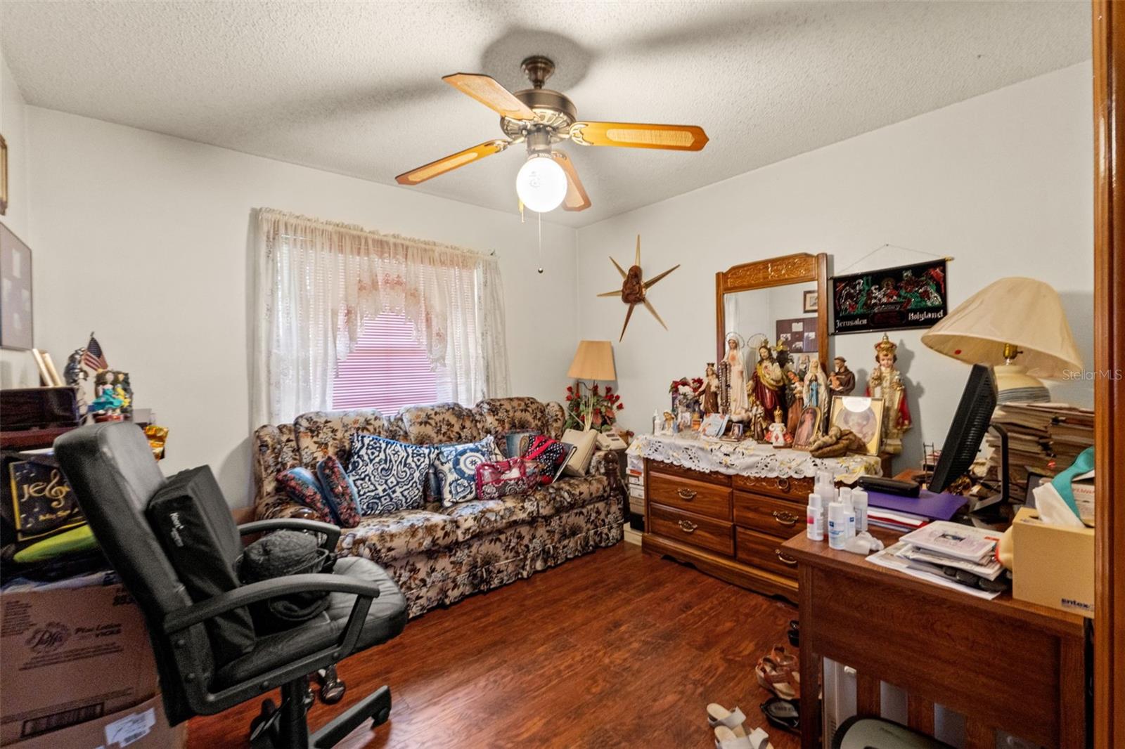 Image 29 of 42 For 23302 Lucerne Place