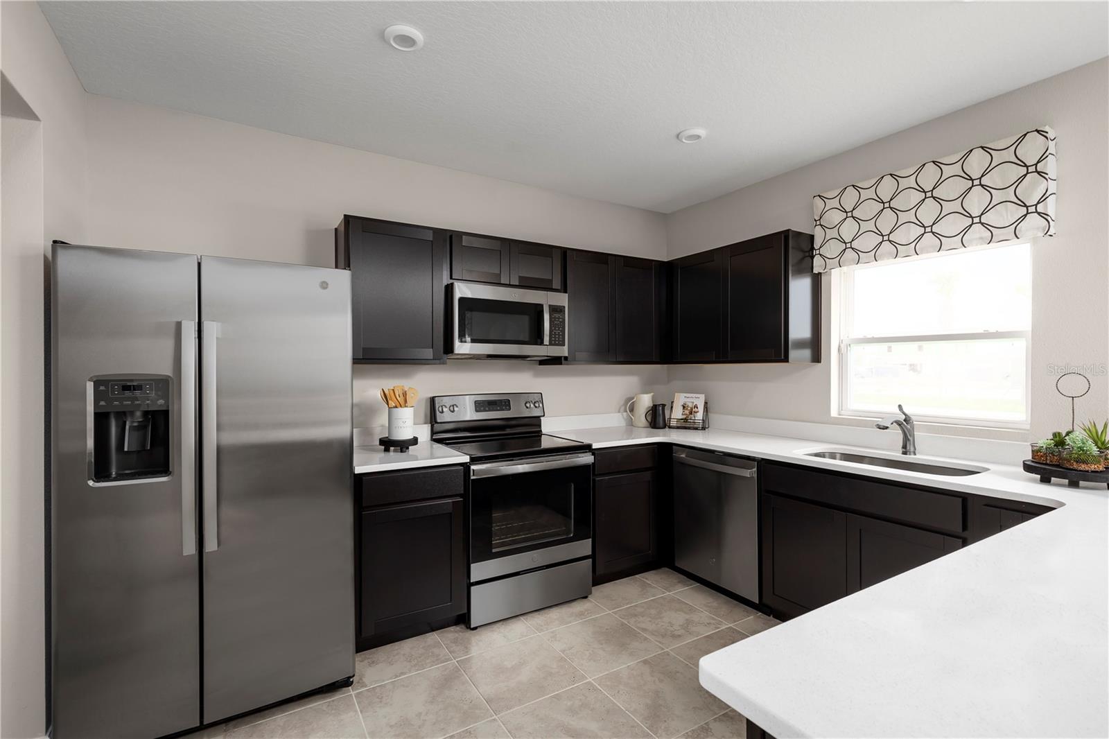 Image 2 of 15 For 1362 Laramie Way