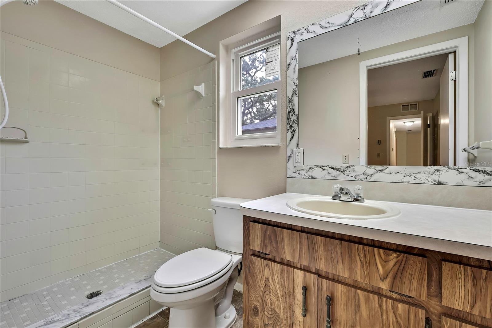Listing photo id 14 for 2169 Danforth Road