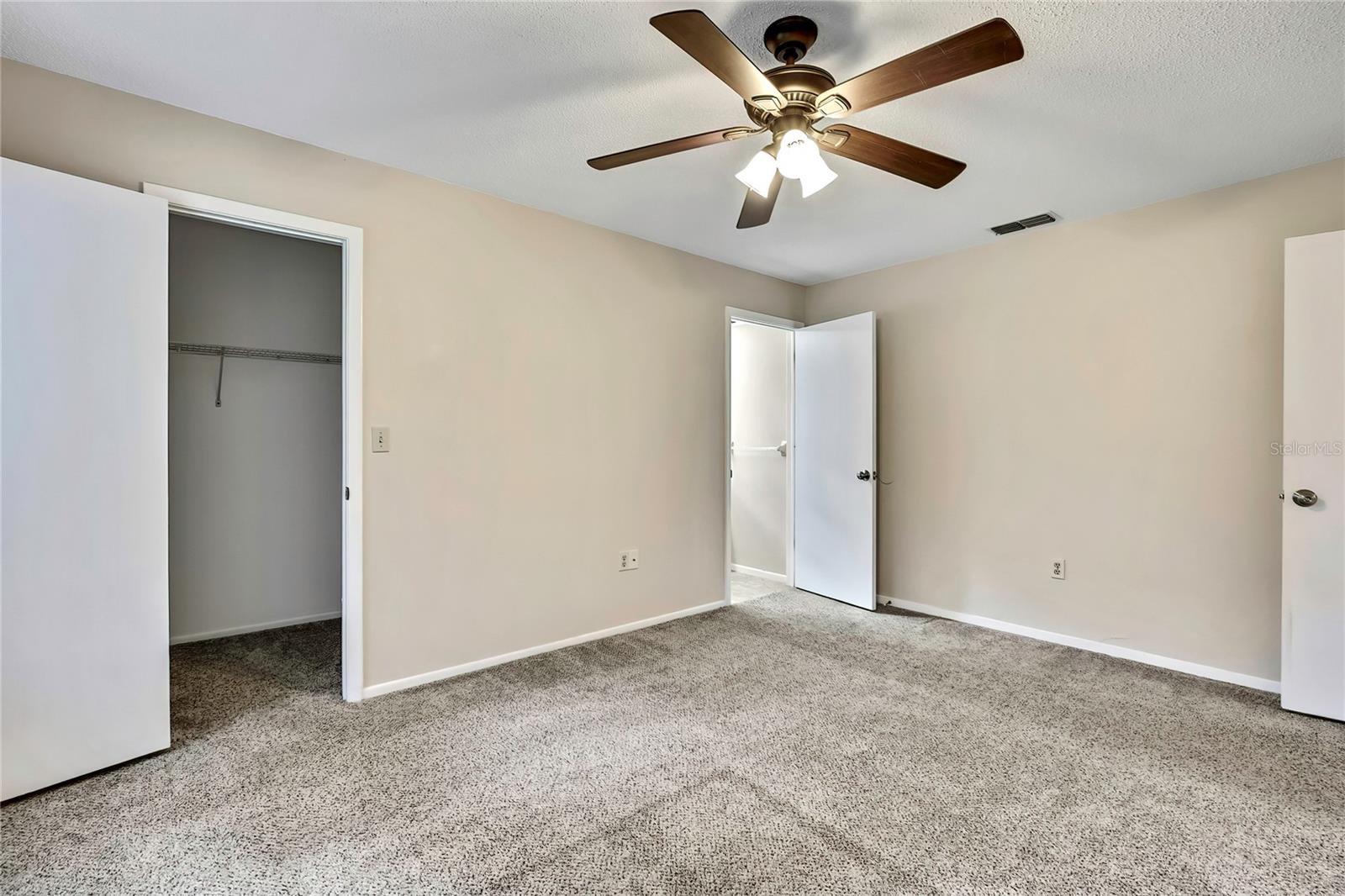 Listing photo id 15 for 2169 Danforth Road