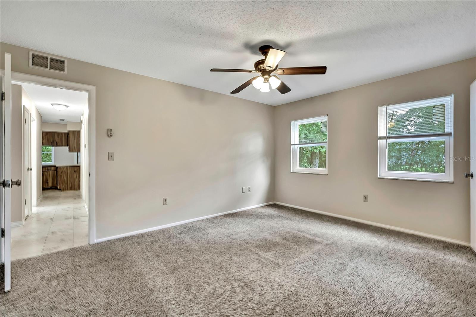 Listing photo id 16 for 2169 Danforth Road