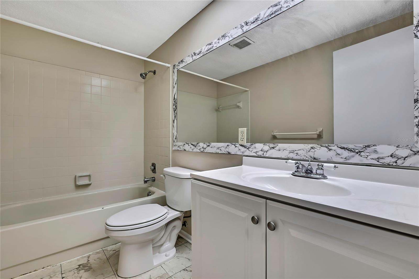 Listing photo id 19 for 2169 Danforth Road
