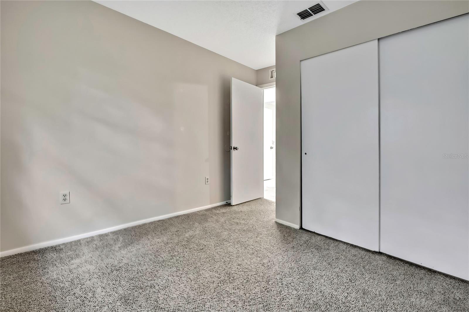 Listing photo id 22 for 2169 Danforth Road