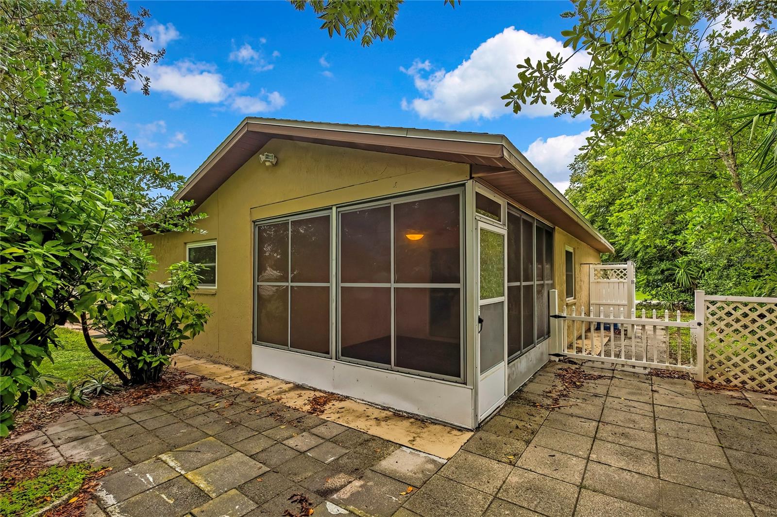 Listing photo id 26 for 2169 Danforth Road