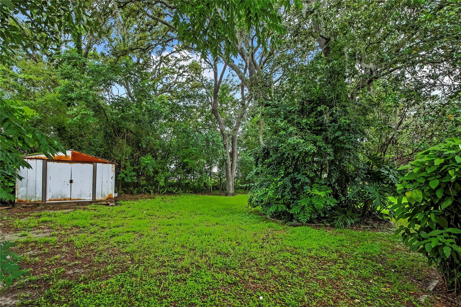 Listing photo id 27 for 2169 Danforth Road
