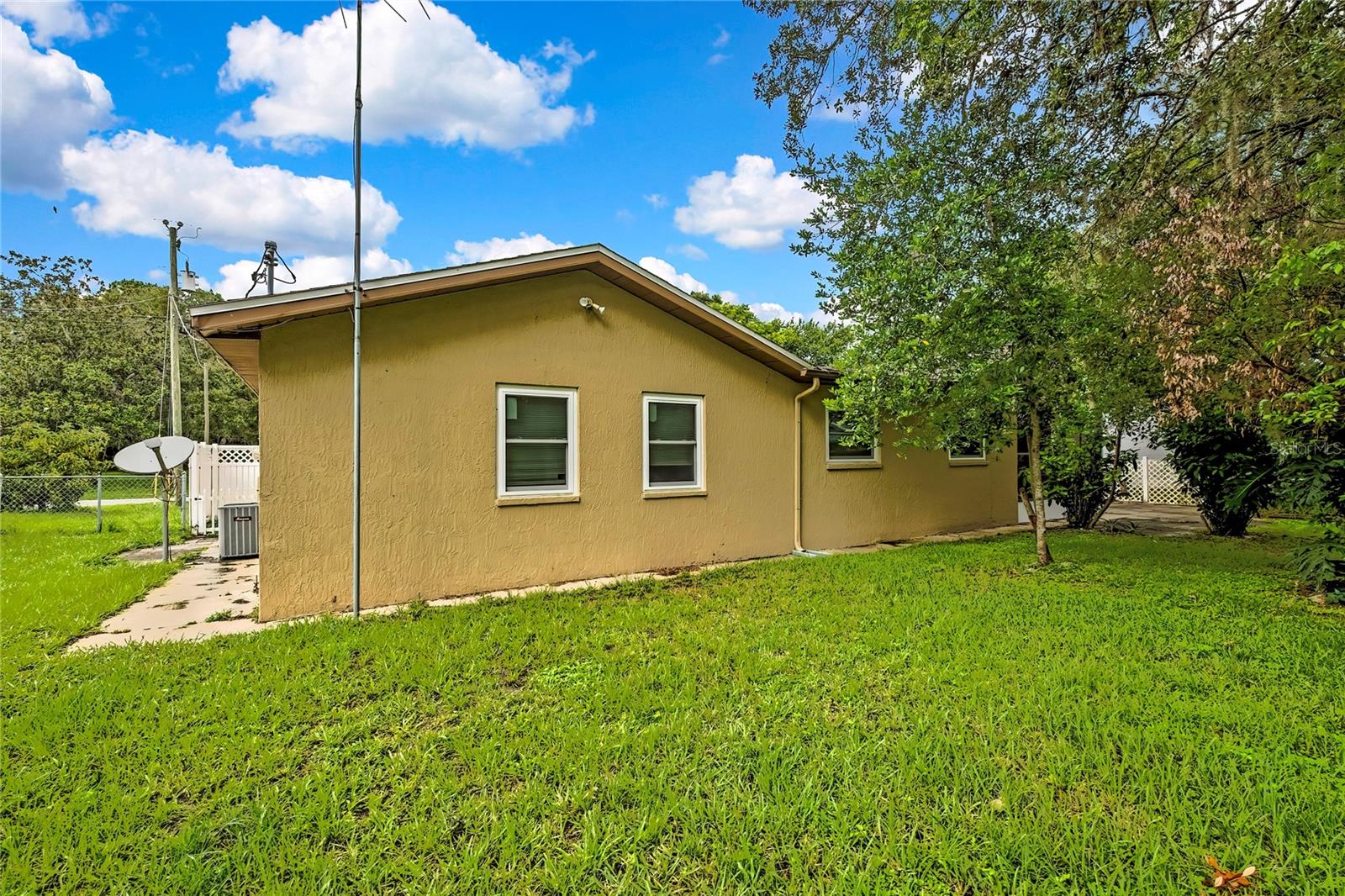 Listing photo id 28 for 2169 Danforth Road