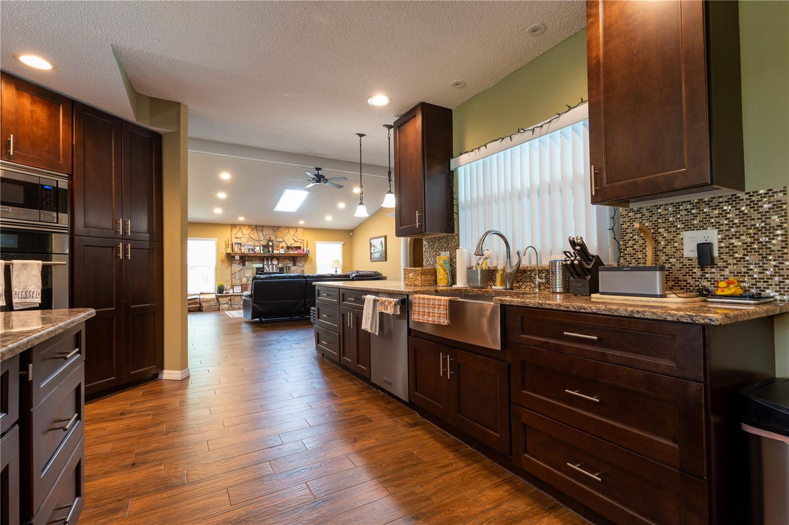 Image 11 of 48 For 7550 Jomel Drive