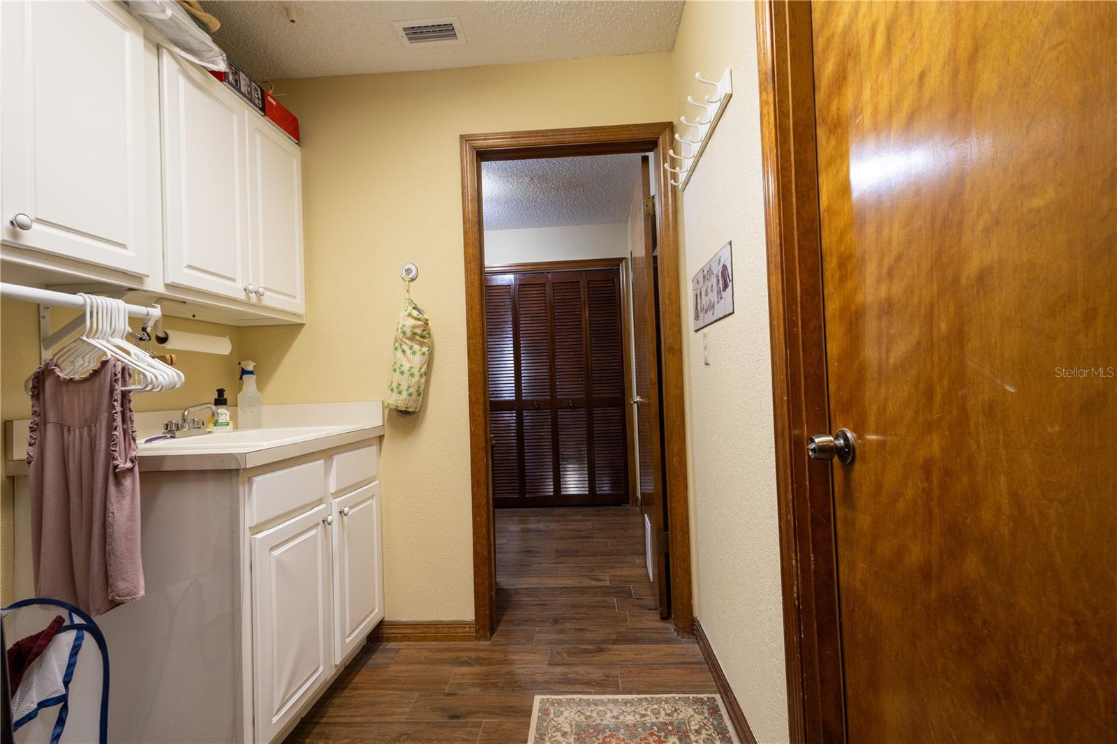 Image 30 of 48 For 7550 Jomel Drive