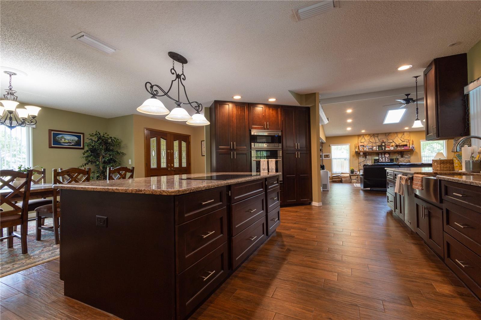 Image 9 of 48 For 7550 Jomel Drive