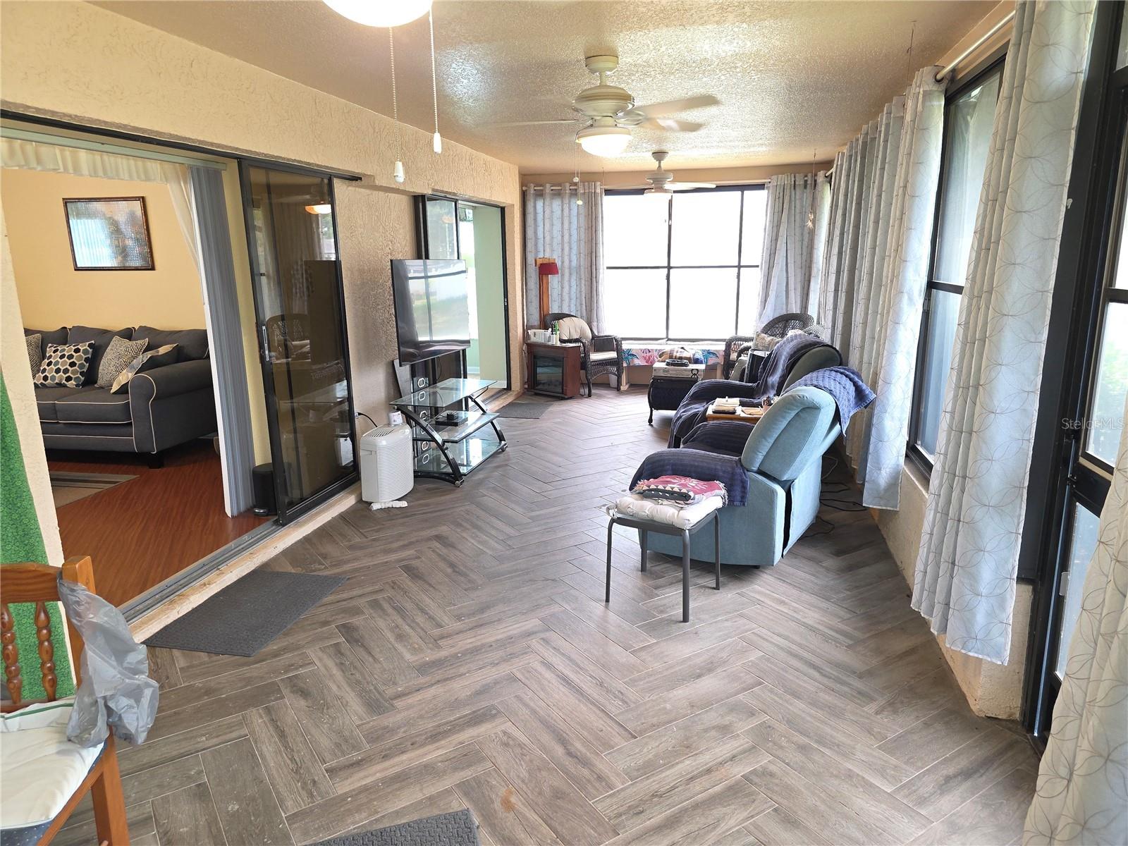 Image 21 of 28 For 9056 Horizon Drive
