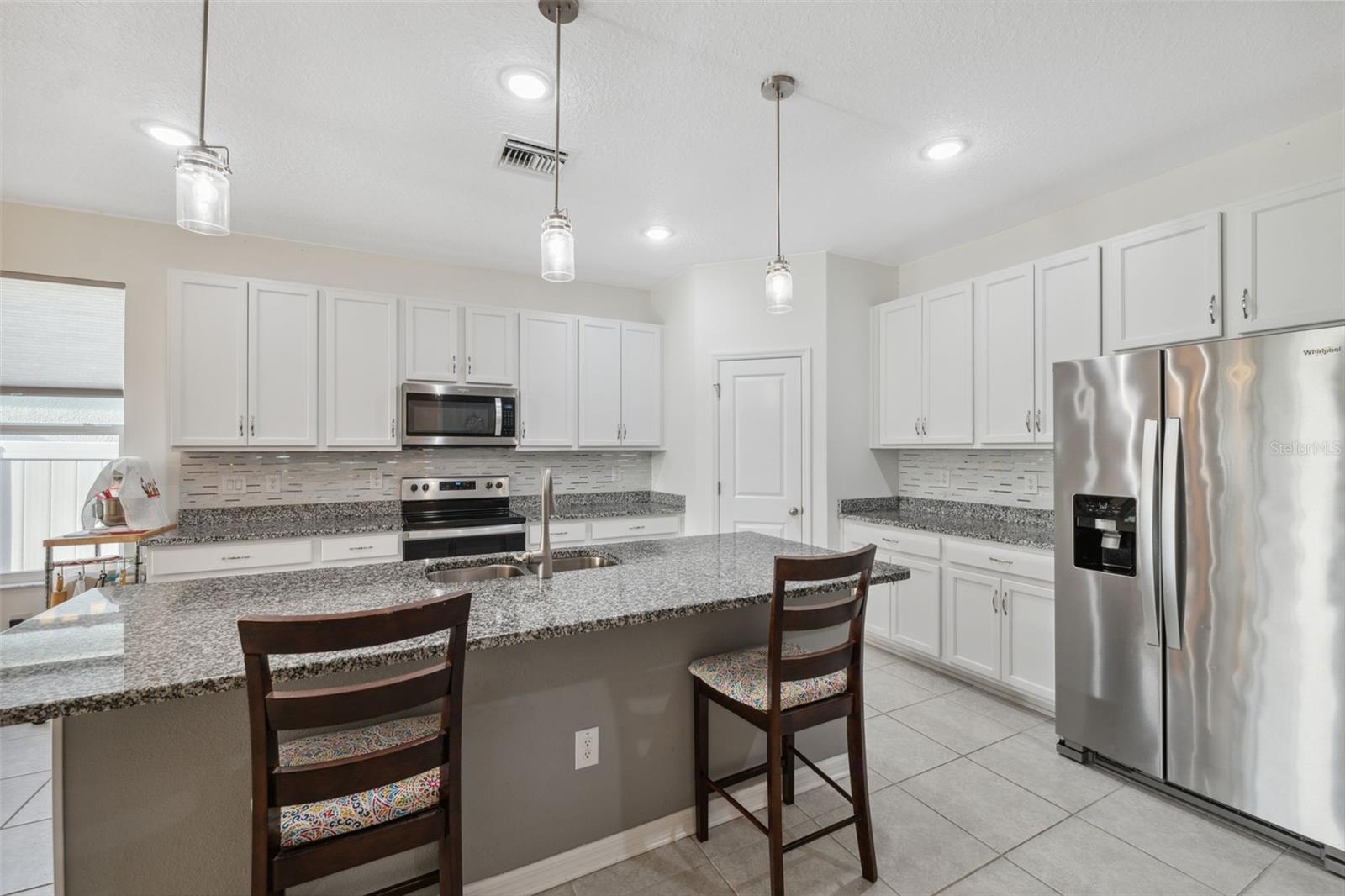 Image 10 of 47 For 1098 Old Windsor Way