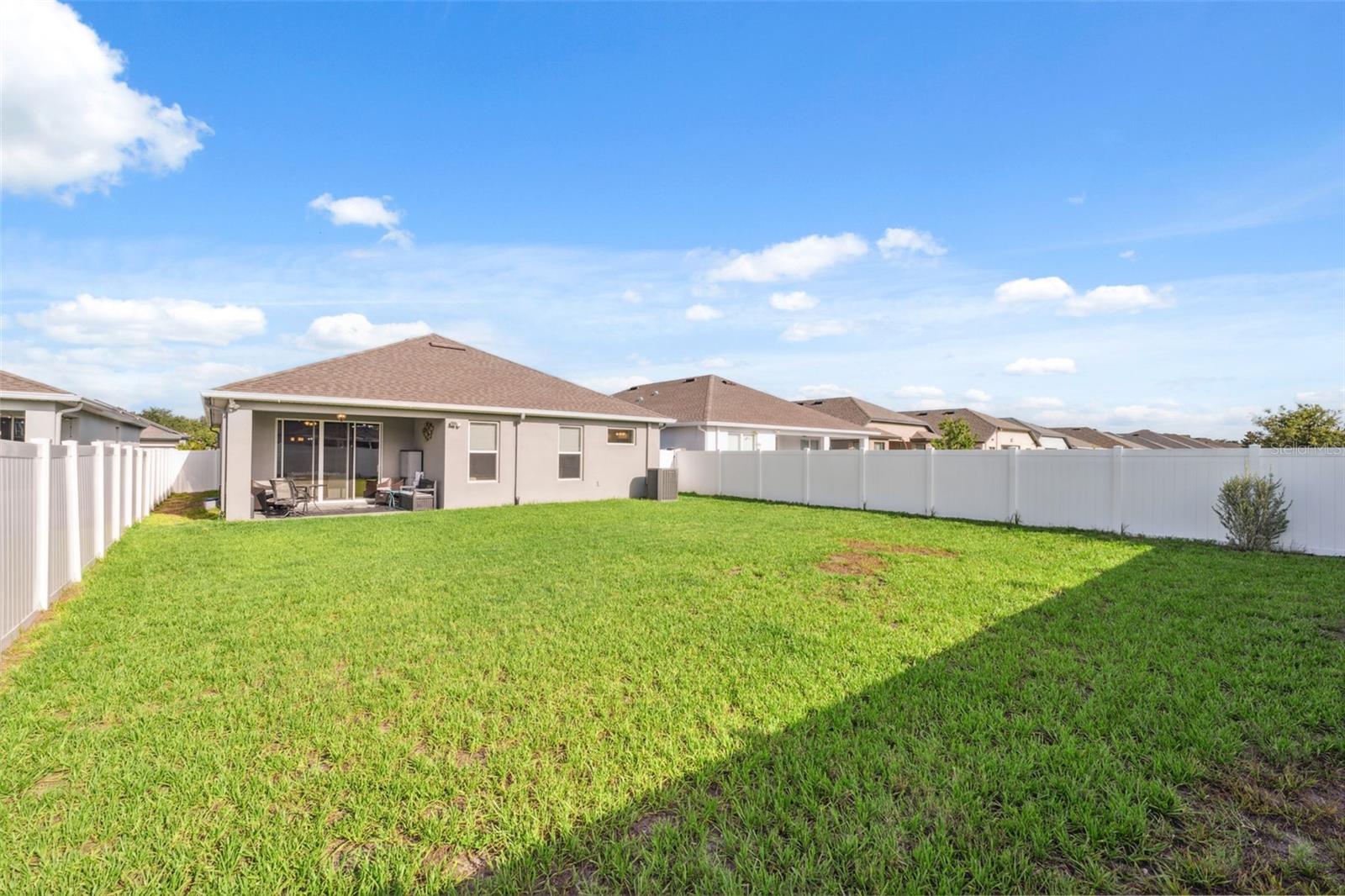 Image 34 of 47 For 1098 Old Windsor Way