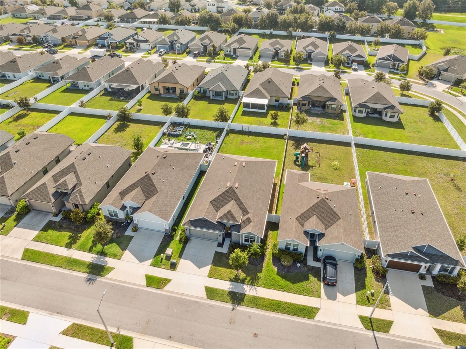 Image 38 of 47 For 1098 Old Windsor Way